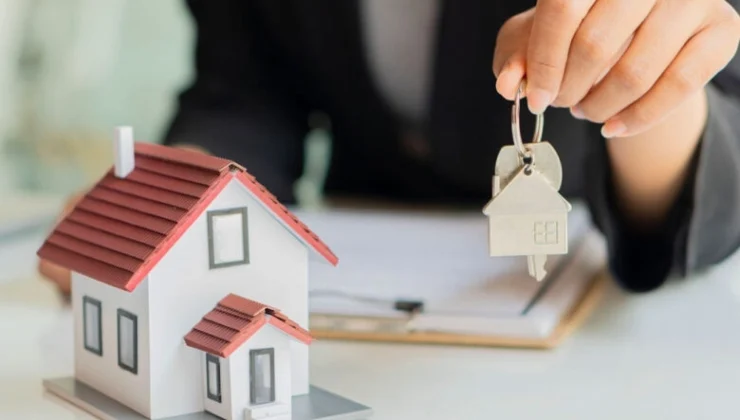 Kur’an’ın Yeryüzündeki İlk Yasağı Nedir? Eliaçık’tan “Mülkiyet” Devrim