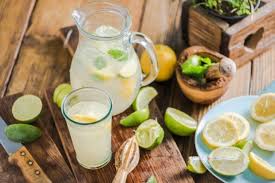 Bir Bardak Limonlu Su: Sabah Rutininin Ötesinde Bir Biyopolitika