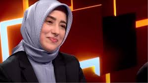 Özlem Zengin Kimdir? Avukatlıktan AK Parti Grup Başkanvekilliğine Uzanan Kariyer
