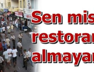 50 KİŞİ SOPALARLA RESTORANI BASTI