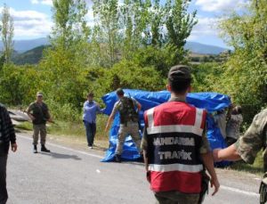 AMASYA’DA ASKERİ ARAÇ DEVRİLDİ