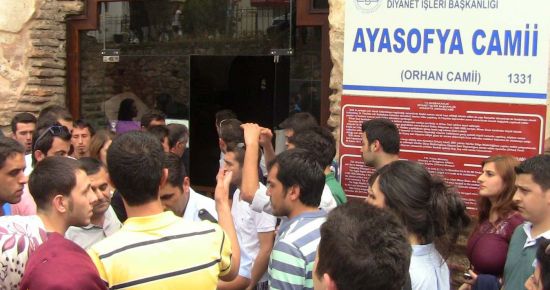 AYASOFYA’DA KAVGA…