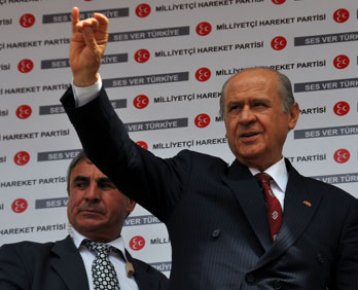 BAHÇELİ ZEHİR ZEMBEREK…