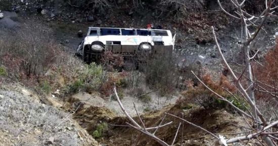 BALIKESİR’DE FACİA: 3 ÖLÜ 20 YARALI