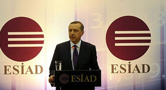 BAŞBAKAN İZMİR’DE ESİAD’DA KONUŞTU