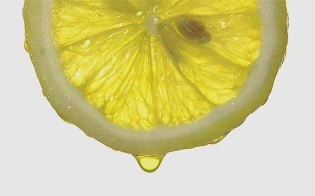 Bileğinize Birkaç Limon Damlası Damlatıp Beklerseniz…