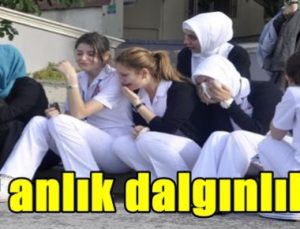 BİR ANLIK DALGINLIK!