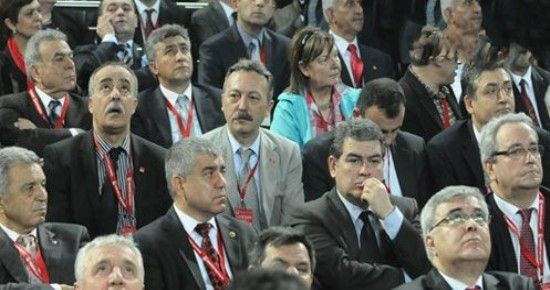 CHP KURULTAYINDA İZMİR TAM KADRO