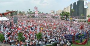 GANDİ BAŞBAKAN’I KATLADI!