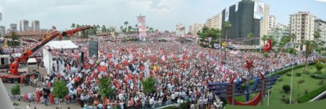 GANDİ BAŞBAKAN’I KATLADI!