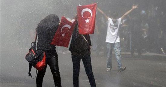 GEZİCİLER SEÇİMDE OYLARINI ‘ONA’ VERECEK!