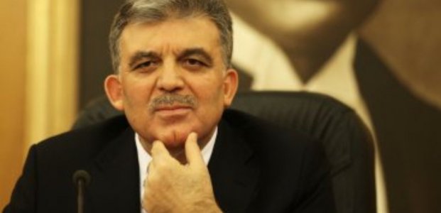 Abdullah Gül’e Yöneltilen “27 FETÖ Sorusu”: Siyasetin Karanlık Labirenti!