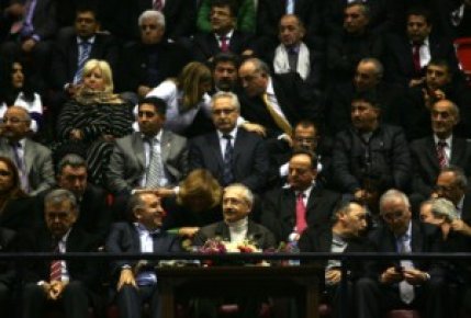 KILIÇDAROĞLU, KARS VE IĞDIRLILARLA BİRARAYA GELDİ