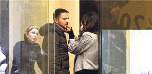 KULAĞINA KÜPE OLSUN…