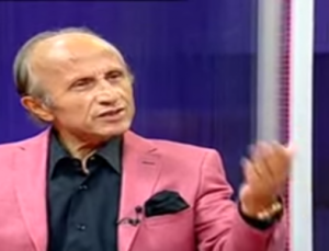 Yaşar Nuri Öztürk: “Müslümanlar Kur’an’a İhanet Ediyor!”