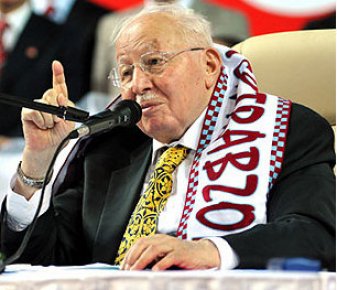 NECMETTİN ERBAKAN VEFAT ETTİ