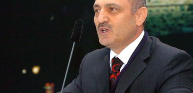 O BAKAN İŞ ARIYORMUŞ…