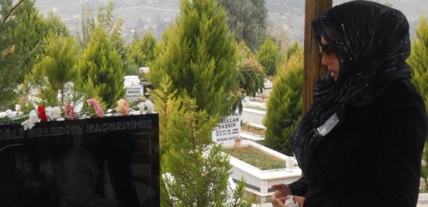 ‘O YÜREKTEN BİR İZMİRLİYDİ…’