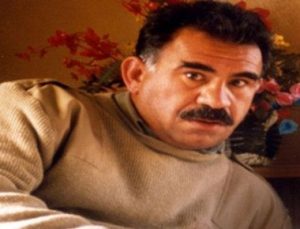 ÖCALAN’IN BELGESELİNİ ÇEKİYOR