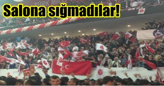 SALONA SIĞMADILAR!