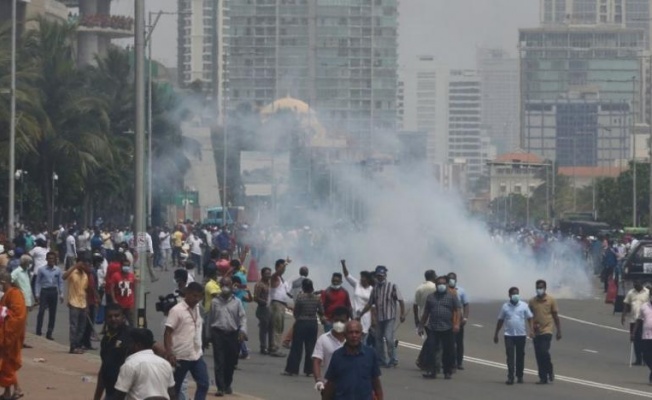 Sri Lanka'da Başbakan İstifa Etti