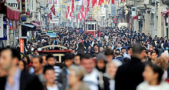 TÜRK HALKI MUTLU VE UMUTLU…