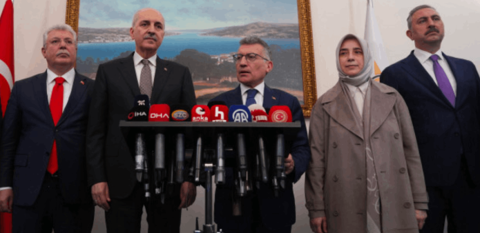 “Bu Yoldan Nasıl Döneriz?” AKP Fokur Fokur…